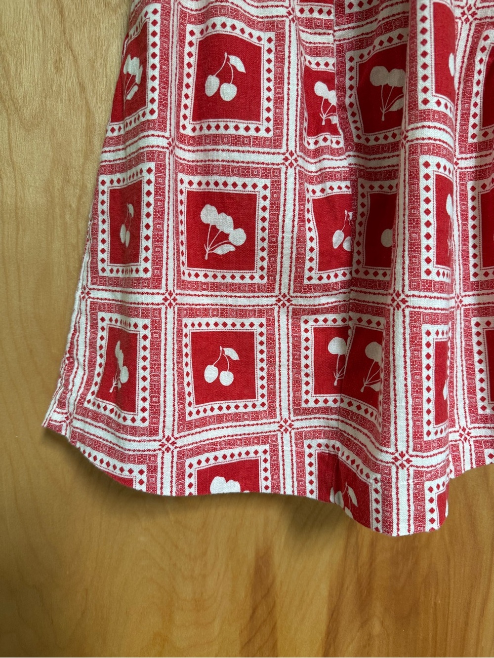 Small Abercrombie & Fitch Red + White Cherry Print Halter Mini Dress - Picture 3 of 15
